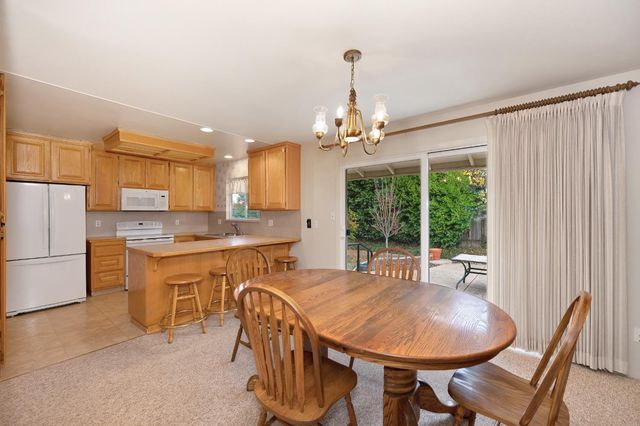 9113 Rosewood Dr, Sacramento, CA 95826