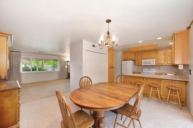 9113 Rosewood Dr, Sacramento, CA 95826