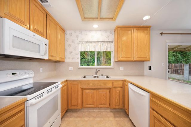 9113 Rosewood Dr, Sacramento, CA 95826