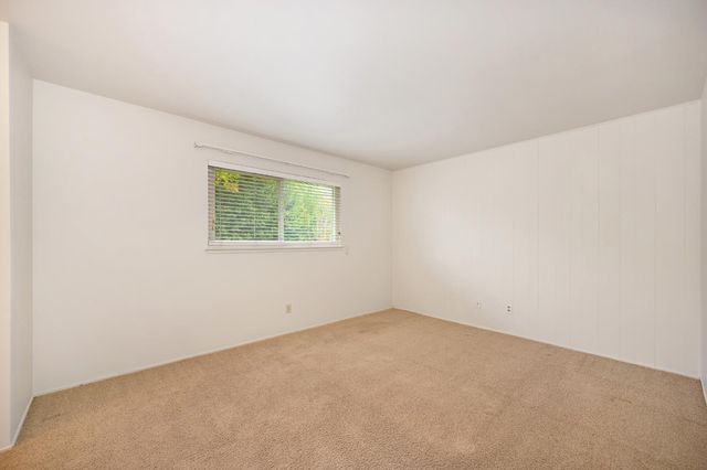 9113 Rosewood Dr, Sacramento, CA 95826