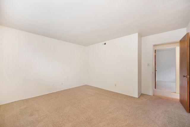 9113 Rosewood Dr, Sacramento, CA 95826