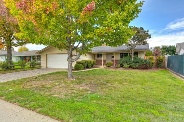 9113 Rosewood Dr, Sacramento, CA 95826