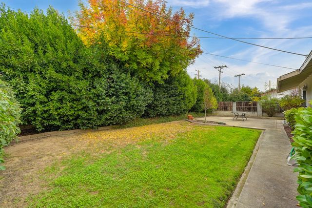 9113 Rosewood Dr, Sacramento, CA 95826