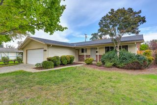 9113 Rosewood Dr, Sacramento, CA 95826