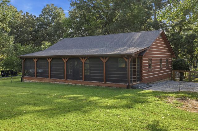 4628 County Home Rd, Paris, TN 38242