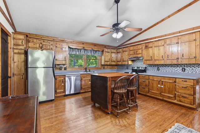 4628 County Home Rd, Paris, TN 38242