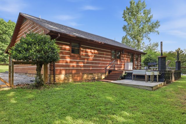 4628 County Home Rd, Paris, TN 38242