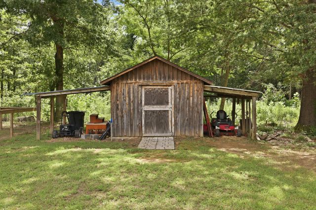 4628 County Home Rd, Paris, TN 38242