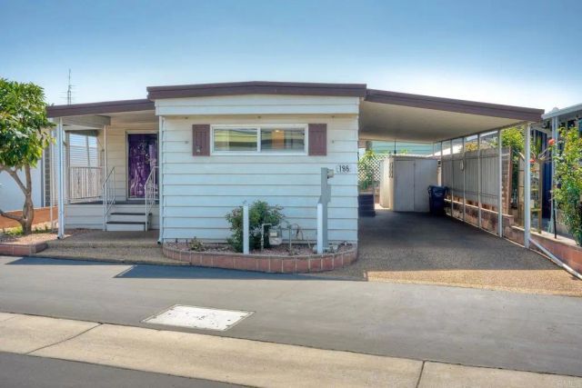 188 Flicker, Oceanside, CA 92057