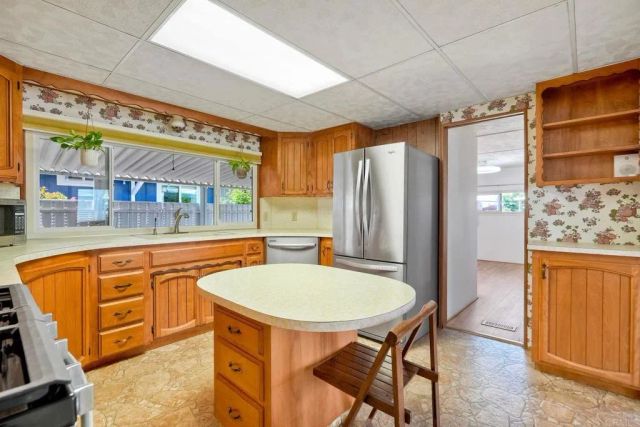 188 Flicker, Oceanside, CA 92057