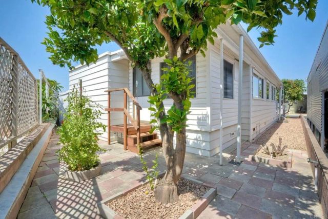 188 Flicker, Oceanside, CA 92057