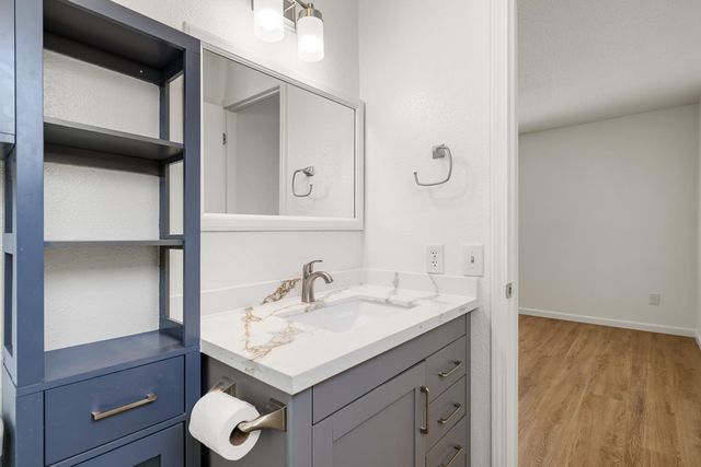 9464 Roseport Way, Sacramento, CA 95826