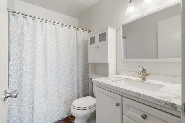 9464 Roseport Way, Sacramento, CA 95826