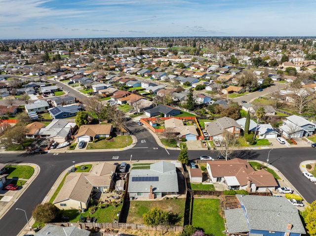 9464 Roseport Way, Sacramento, CA 95826