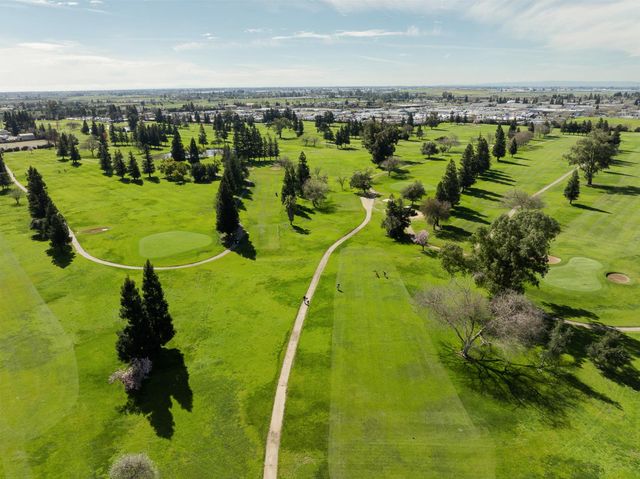 9464 Roseport Way, Sacramento, CA 95826