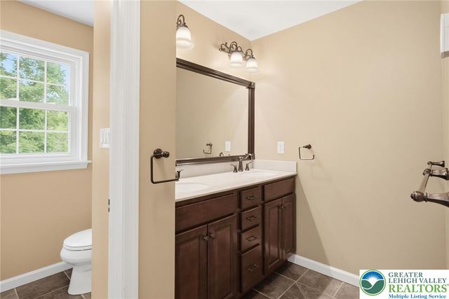 2065 Pleasant Drive, Lower Saucon Twp, PA 18015
