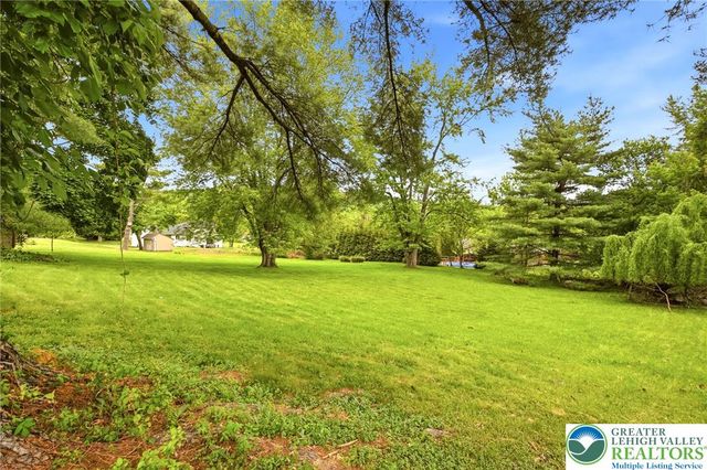 2065 Pleasant Drive, Lower Saucon Twp, PA 18015