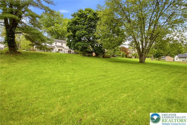 2065 Pleasant Drive, Lower Saucon Twp, PA 18015