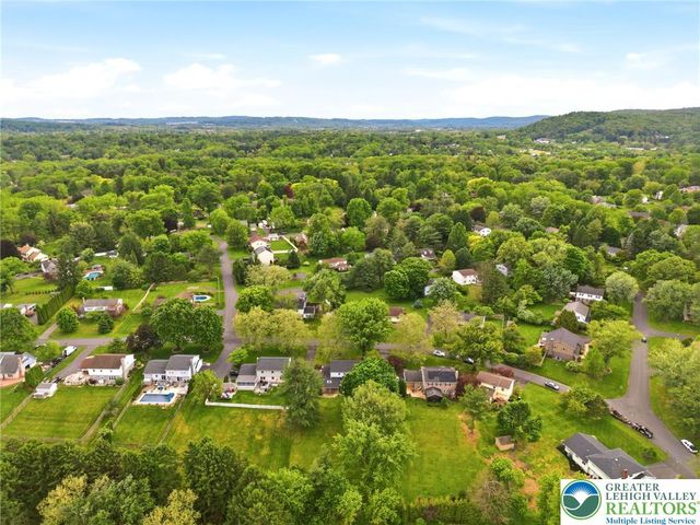 2065 Pleasant Drive, Lower Saucon Twp, PA 18015