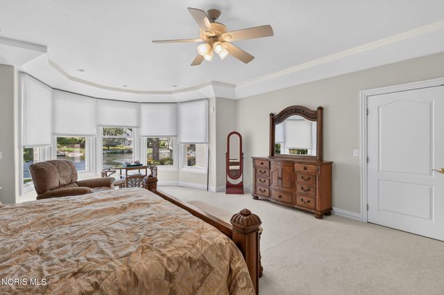 602 Laguna Point, Holland, OH 43528