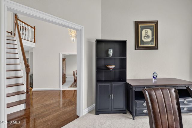 602 Laguna Point, Holland, OH 43528