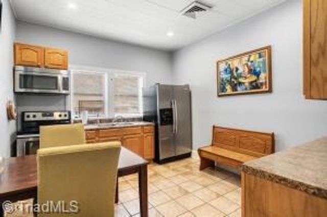 407 Oak Street, Graham, NC 27253