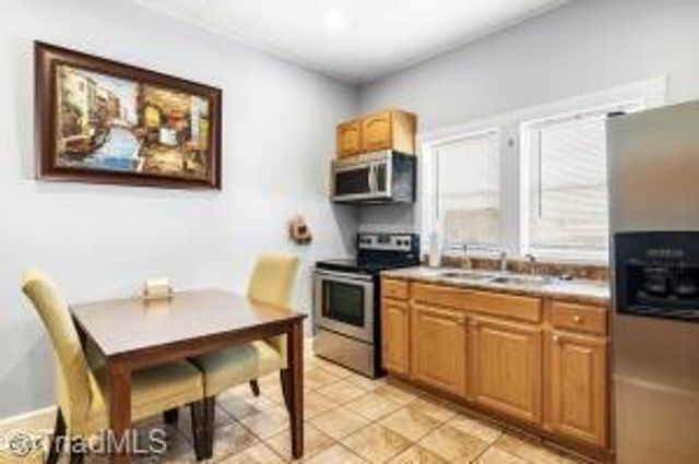 407 Oak Street, Graham, NC 27253