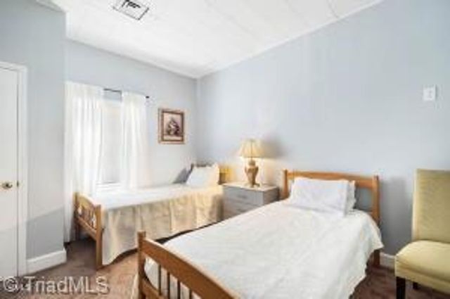 407 Oak Street, Graham, NC 27253