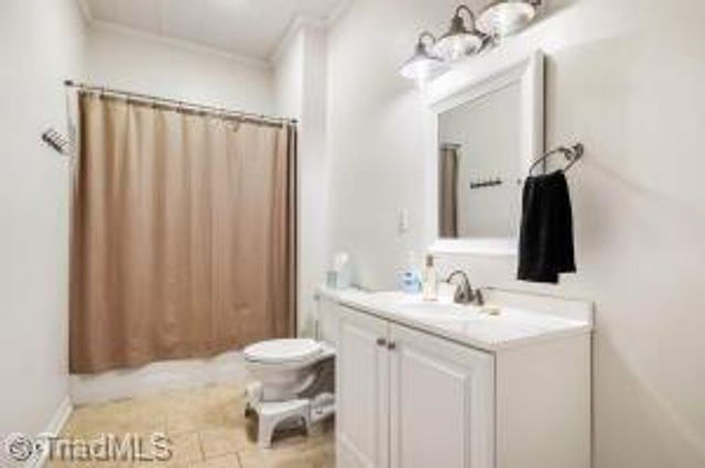 407 Oak Street, Graham, NC 27253