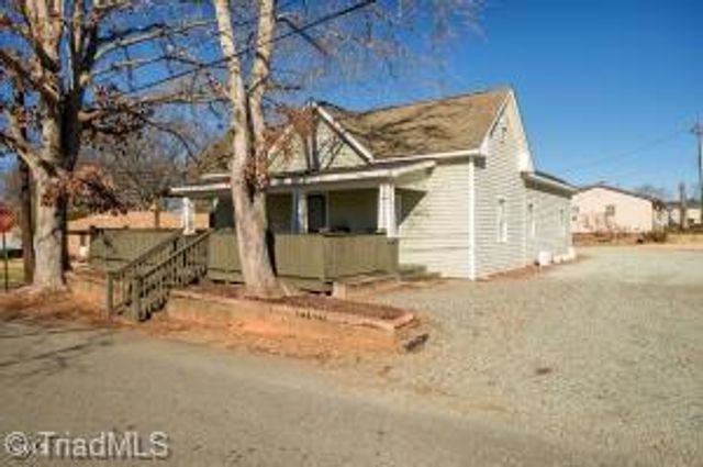 407 Oak Street, Graham, NC 27253