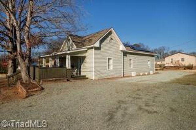407 Oak Street, Graham, NC 27253