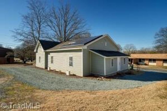 407 Oak Street, Graham, NC 27253