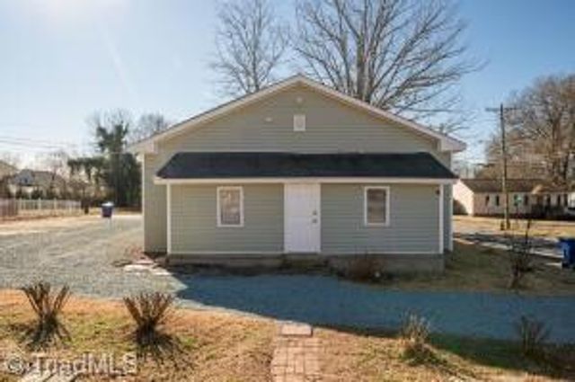 407 Oak Street, Graham, NC 27253