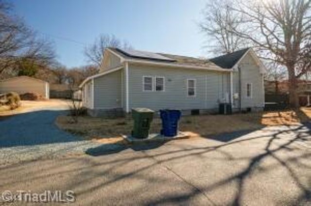 407 Oak Street, Graham, NC 27253