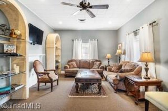 407 Oak Street, Graham, NC 27253