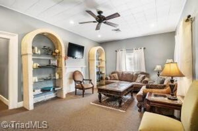 407 Oak Street, Graham, NC 27253