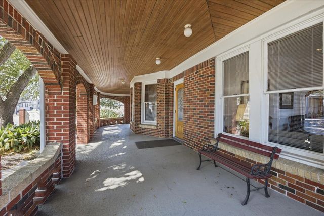 717 E 1st Street 1, Humble, TX 77338