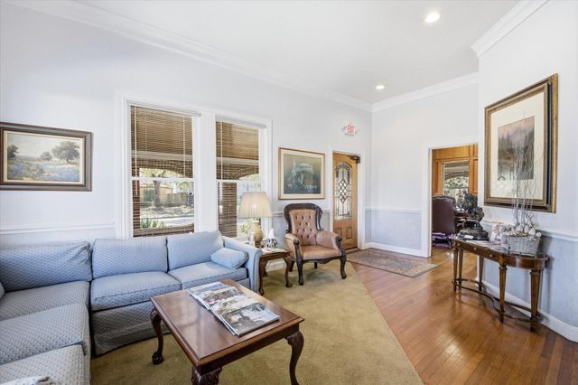 717 E 1st Street 1, Humble, TX 77338