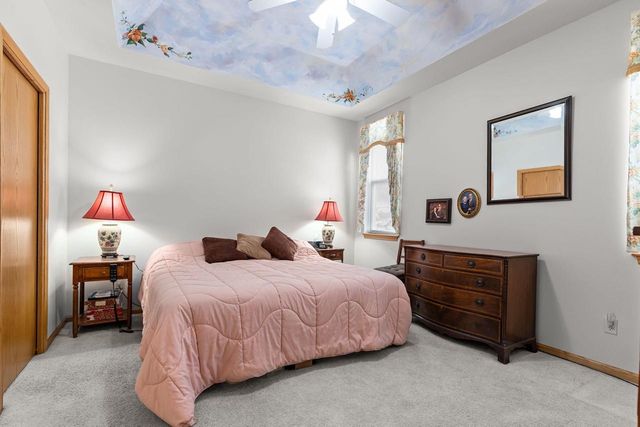 1513 DICKENSON COURT, Neenah, WI 54956