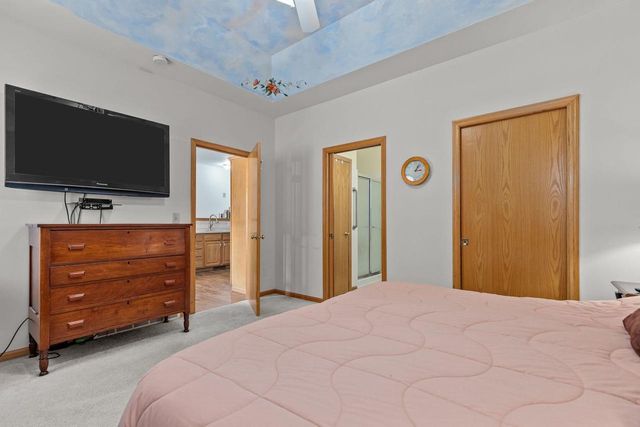 1513 DICKENSON COURT, Neenah, WI 54956