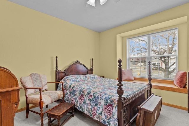 1513 DICKENSON COURT, Neenah, WI 54956