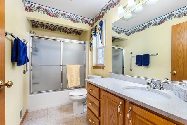 1513 DICKENSON COURT, Neenah, WI 54956