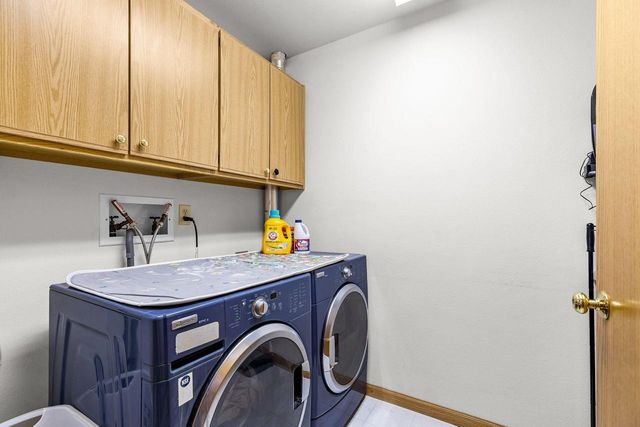 1513 DICKENSON COURT, Neenah, WI 54956