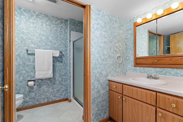 1513 DICKENSON COURT, Neenah, WI 54956