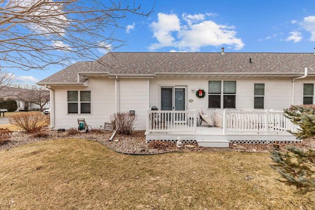1513 DICKENSON COURT, Neenah, WI 54956