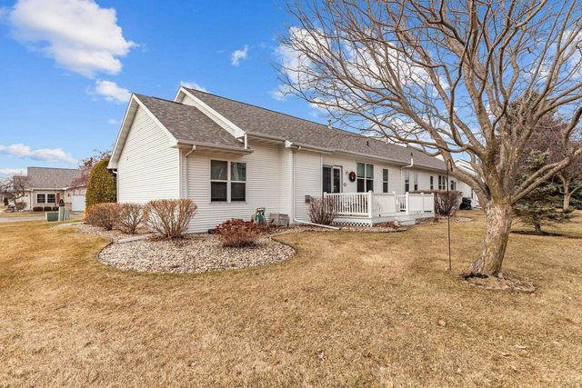 1513 DICKENSON COURT, Neenah, WI 54956