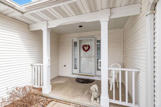 1513 DICKENSON COURT, Neenah, WI 54956