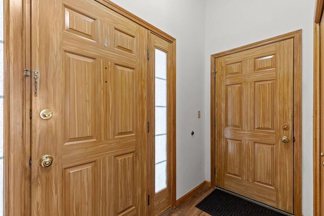 1513 DICKENSON COURT, Neenah, WI 54956