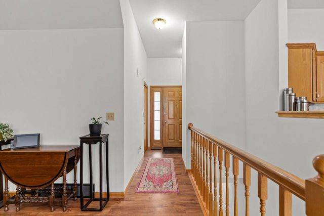 1513 DICKENSON COURT, Neenah, WI 54956