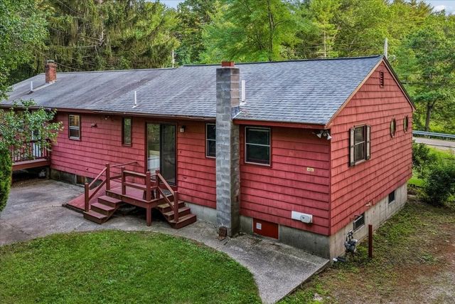 14 Concord Rd, Westford, MA 01886
